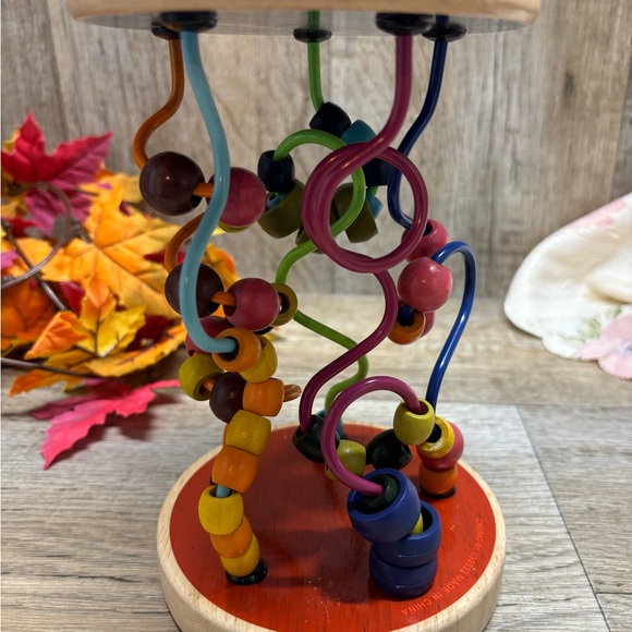 B. Toys – B. A-Maze Loopty Loo Bead Maze – 47 Beads On 5 Colorful Routes – - Picture 4 of 9